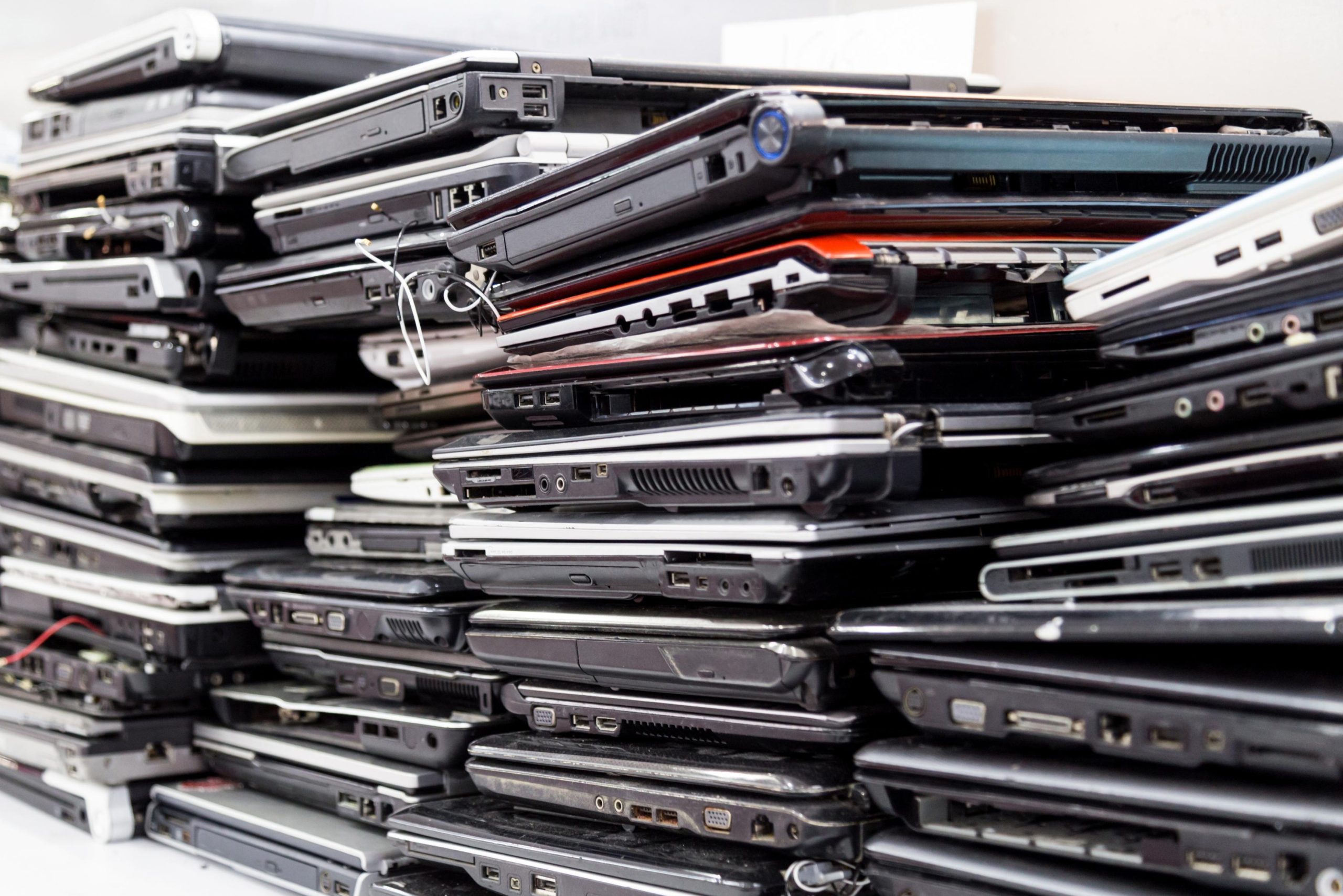 //www.weeerecycleict.co.uk/wp-content/uploads/2017/06/laptop-repair-hardware-fix-maintenance-2025-01-16-03-21-04-utc-scaled.jpg